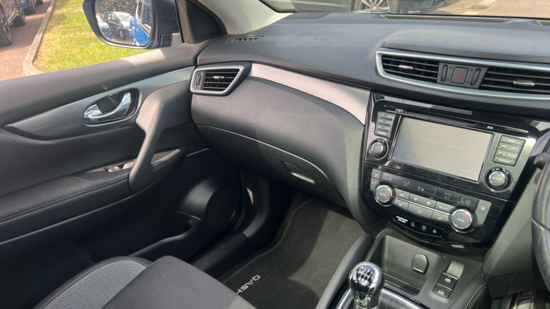 Nissan Qashqai 1.5 dCi N-Connecta 5dr Diesel Hatchback